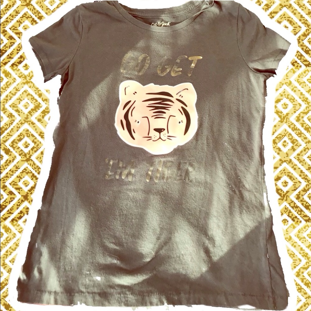 💕Go get em tiger shirt size 10/12 Youth Large